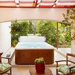 Sumptuous House Of 120m With Garden And Jacuzzi