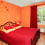 Sumptuous House Of 120m With Garden And Jacuzzi