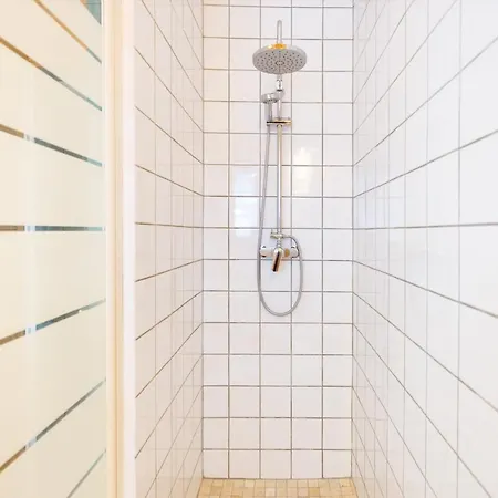 Semesterbostad Sumptuous House Of 120m With Garden And Jacuzzi *