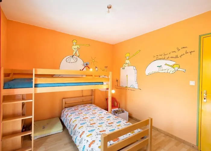 Sumptuous House Of 120m With Garden And Jacuzzi Nyaraló