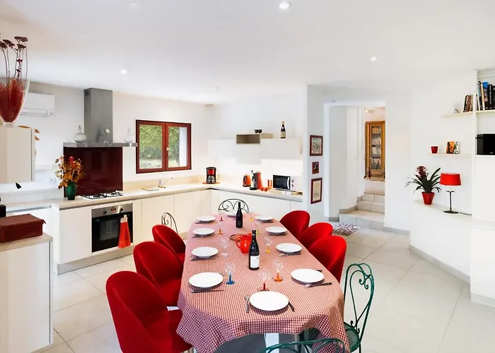 Ferienhaus Sumptuous House Of 120m With Garden And Jacuzzi *